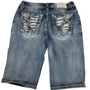 VTG y2k Womens Floral Studded Miss Me Curvy Bermuda Blue Denim Jean Shorts Sz 30